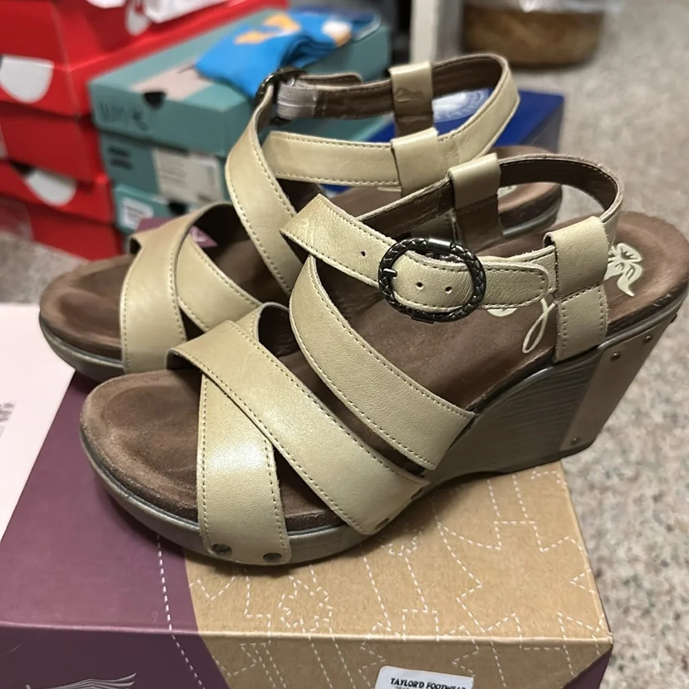 Dansko “Frida” - Picture 2 of 6